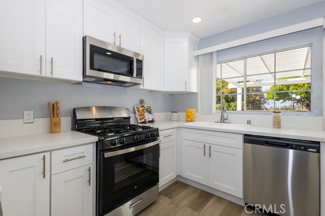 Detail Gallery Image 7 of 32 For 23441 via Ronda, Mission Viejo,  CA 92691 - 4 Beds | 2 Baths
