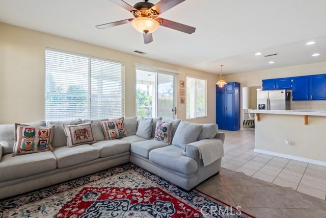 Detail Gallery Image 3 of 27 For 25374 Ridgemoor Rd, Menifee,  CA 92586 - 5 Beds | 3 Baths