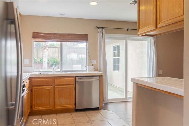 Detail Gallery Image 10 of 48 For 980 Creston Way, Beaumont,  CA 92223 - 4 Beds | 2 Baths