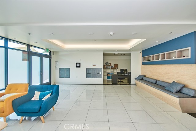 820 S Wilton Place, Los Angeles CA: https://media.crmls.org/medias/5794762e-3f44-4cf1-b7be-881d3fe4ffc8.jpg