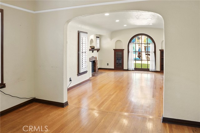 Detail Gallery Image 10 of 26 For 8465 San Carlos Ave, South Gate,  CA 90280 - 2 Beds | 1 Baths