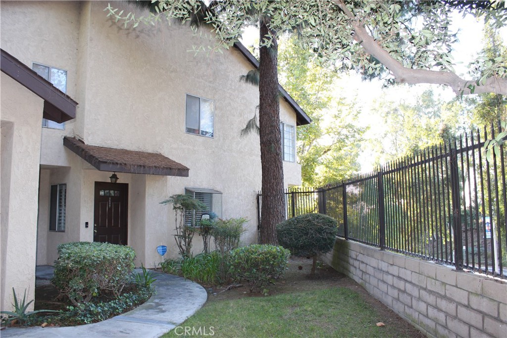 2600 Paseo Olivas
