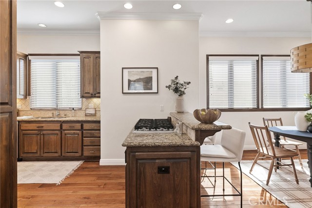 424 Marine Avenue, Manhattan Beach CA: https://media.crmls.org/medias/5795d9a0-492d-4891-8896-bddd65bb0a4e.jpg