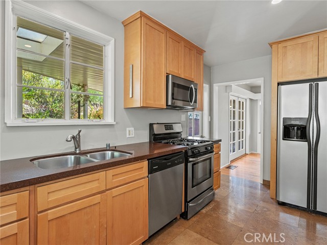 Detail Gallery Image 6 of 61 For 3761 Aguilar St, Los Angeles,  CA 90065 - 4 Beds | 2 Baths
