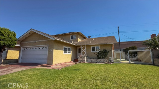 1702 E Bach Street, Carson CA: https://media.crmls.org/medias/579676b9-8218-4c40-b66f-4835c9f7aae3.jpg