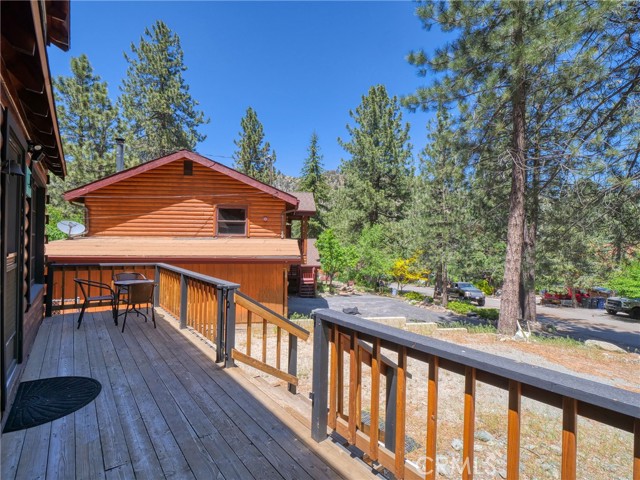 Detail Gallery Image 10 of 40 For 6226 Conifer Dr, Wrightwood,  CA 92397 - 3 Beds | 2 Baths