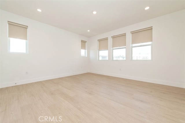 Detail Gallery Image 9 of 36 For 228 Stage, Irvine,  CA 92618 - 5 Beds | 5 Baths