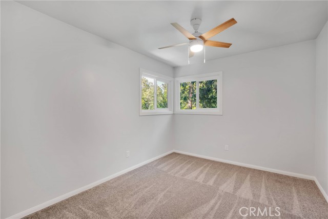 23550 Lake Drive, Crestline CA: https://media.crmls.org/medias/57980c2a-8054-4098-aa91-5c52882acb32.jpg