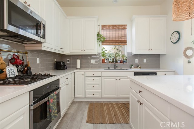 Image 19 of 65 For 27418 Pioneer Court