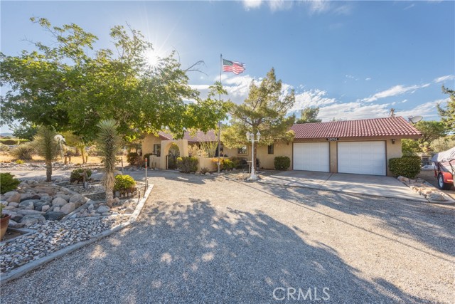 Detail Gallery Image 2 of 35 For 58054 Bonanza Dr, Yucca Valley,  CA 92284 - 2 Beds | 2/1 Baths