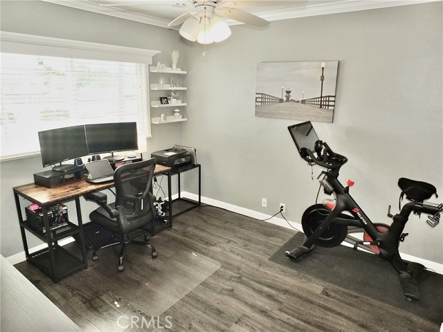 4513 N Paramount Boulevard, Lakewood CA: https://media.crmls.org/medias/579ab55f-6043-4932-b089-4d55a36f1a84.jpg