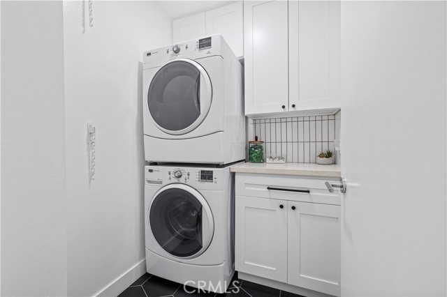 Detail Gallery Image 33 of 46 For 10061 Melinda Way #2,  Northridge,  CA 91325 - 2 Beds | 2/1 Baths