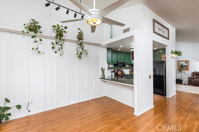 Detail Gallery Image 14 of 32 For 15556 Orange St, Lake Elsinore,  CA 92530 - 3 Beds | 2 Baths