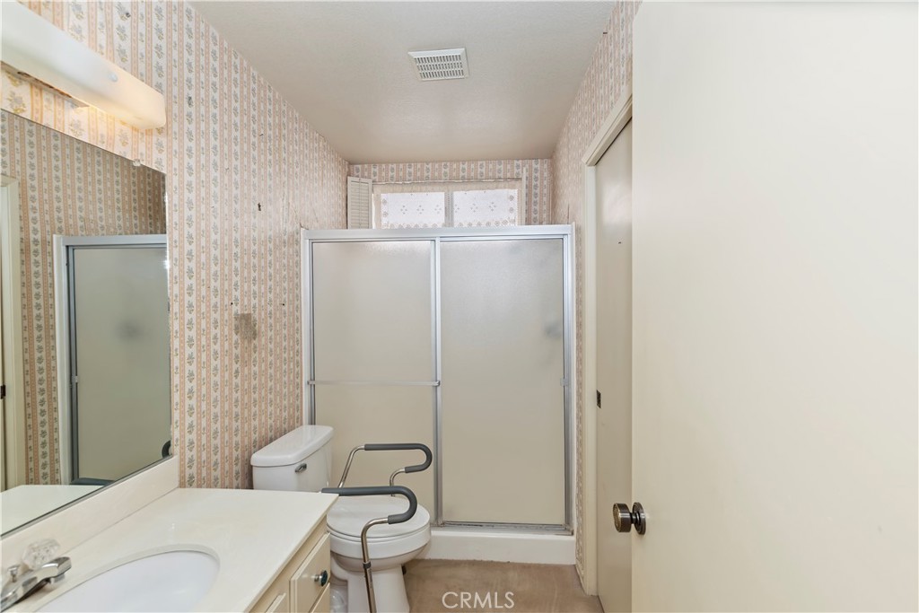 https://media.crmls.org/medias/579c032c-7422-483f-9586-c675b10939cc.jpg?preset=X-Large