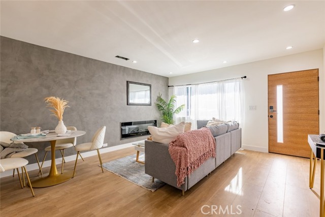 Detail Gallery Image 10 of 32 For 4731 W El Segundo Bld, Hawthorne,  CA 90250 - 3 Beds | 2 Baths