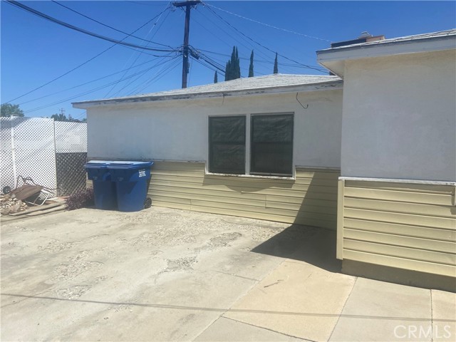 Detail Gallery Image 1 of 1 For 1304 Uffert St, Bakersfield,  CA 93306 - 4 Beds | 2 Baths