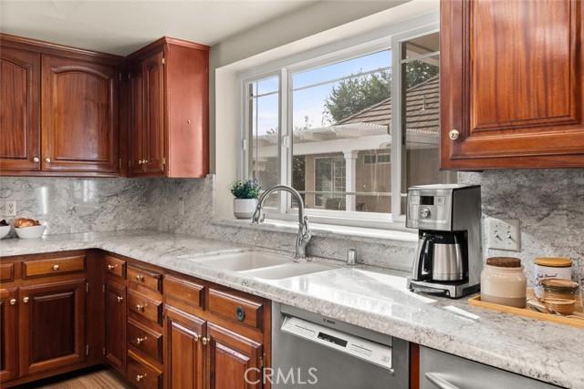 Detail Gallery Image 18 of 68 For 115 Brookvine Cir, Chico,  CA 95973 - 4 Beds | 3 Baths