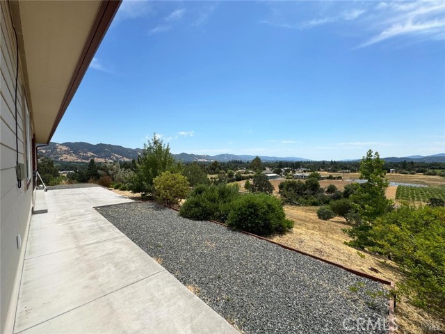 1910 Foothill Drive, Redwood Valley CA: https://media.crmls.org/medias/579eacdd-df22-46de-80da-03a173750c9c.jpg