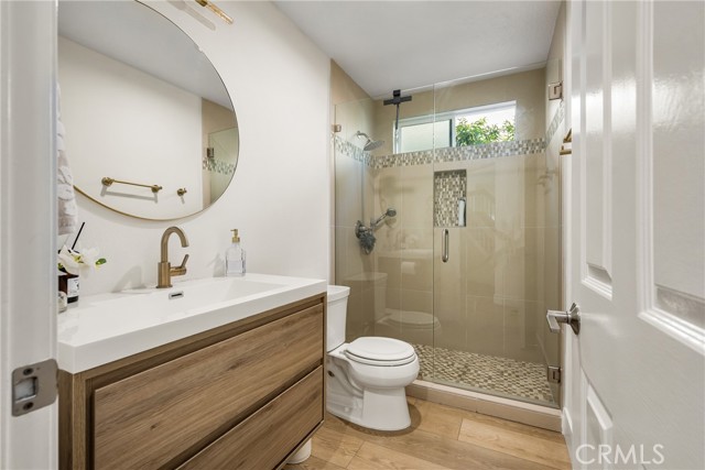 5 Bergamo, Irvine CA: https://media.crmls.org/medias/579f2f2b-f34f-4721-9b3e-8a04e450c179.jpg