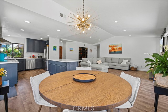 26175 Montolla Lane, Valencia CA: https://media.crmls.org/medias/579fd919-1ab5-4385-8b9b-3c298c3521db.jpg