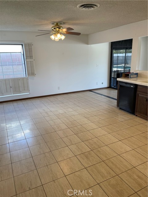 Detail Gallery Image 13 of 49 For 37800 Rudall Ave, Palmdale,  CA 93550 - 3 Beds | 2 Baths