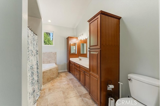 Detail Gallery Image 30 of 41 For 1231 W Scenic Dr, Mount Shasta,  CA 96067 - 4 Beds | 2 Baths