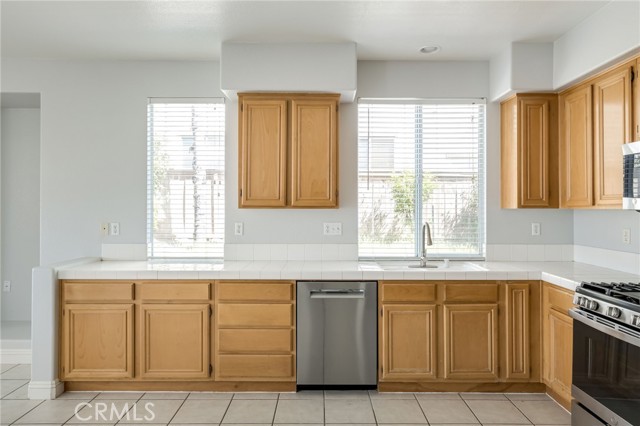 Detail Gallery Image 12 of 23 For 35433 El Diamante Dr, Wildomar,  CA 92595 - 4 Beds | 3 Baths