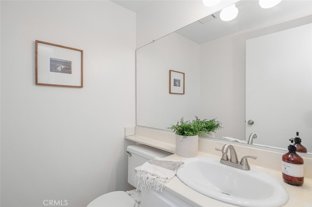 https://media.crmls.org/medias/57a128d7-328b-44ef-930f-b8bed5ac60c1.jpg?preset=X-Large