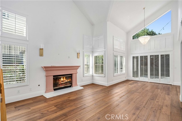 Detail Gallery Image 7 of 53 For 24526 Windsor Dr a,  Valencia,  CA 91355 - 3 Beds | 2/1 Baths