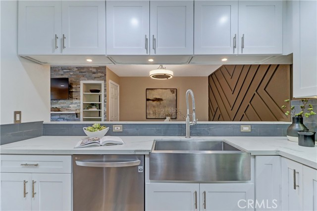 Detail Gallery Image 13 of 44 For 3605 E Anaheim St #102,  Long Beach,  CA 90804 - 2 Beds | 2 Baths