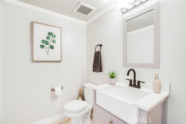 Detail Gallery Image 12 of 27 For 10220 Zelzah Ave #3,  Northridge,  CA 91325 - 2 Beds | 2/1 Baths