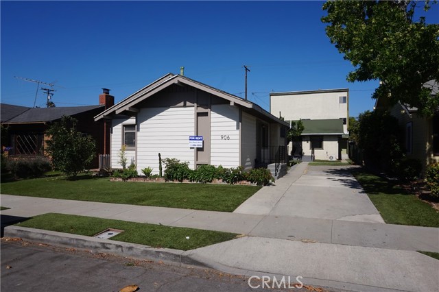 Detail Gallery Image 10 of 10 For 906 Dawson Ave, Long Beach,  CA 90804 - 5 Beds | 3 Baths