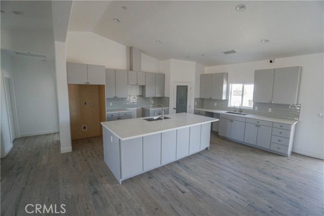 Detail Gallery Image 10 of 28 For 17850 Bangor Ave, Hesperia,  CA 92345 - 4 Beds | 2/1 Baths