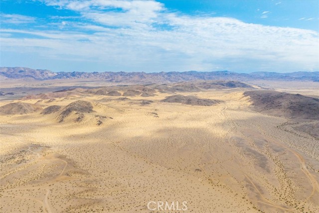 67859 Valle Vista Road, 29 Palms CA: https://media.crmls.org/medias/57a38d08-e2c2-4e12-85df-3d13067ea9f5.jpg