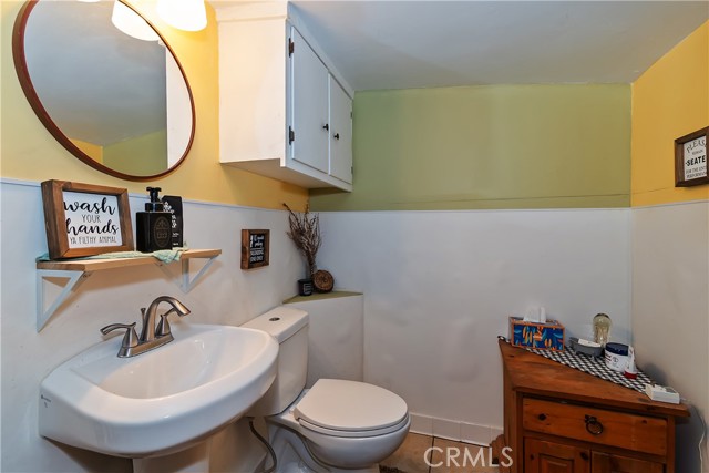 Detail Gallery Image 41 of 49 For 39234 N Shore Dr, Fawnskin,  CA 92333 - 2 Beds | 1/1 Baths