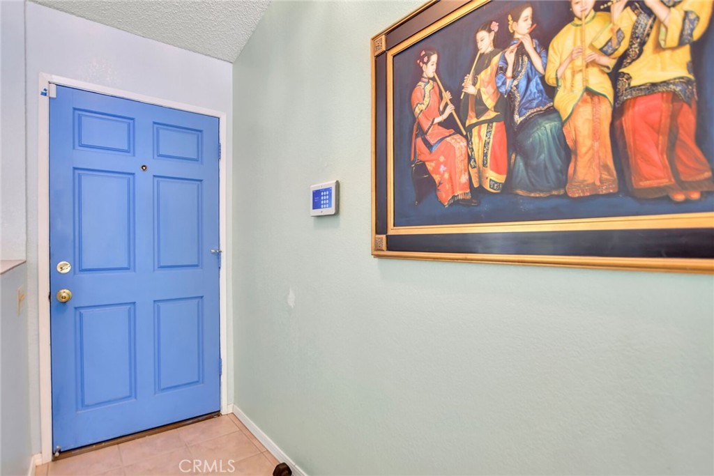 https://media.crmls.org/medias/57a4926a-fe6f-4a4f-a5cb-901237b5dc64.jpg?preset=X-Large