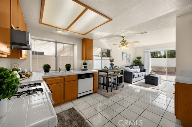 Detail Gallery Image 17 of 48 For 2705 Annapolis Cir, San Bernardino,  CA 92408 - 3 Beds | 2/1 Baths