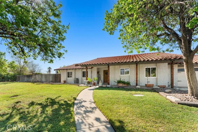 Detail Gallery Image 2 of 33 For 1581 Hackney St, Hemet,  CA 92543 - 3 Beds | 2 Baths