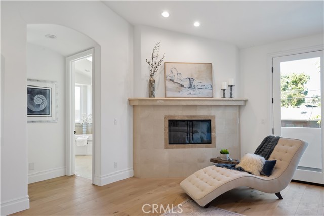 561 33rd Street, Manhattan Beach, California 90266, 5 Bedrooms Bedrooms, ,5 BathroomsBathrooms,Residential,Sold,33rd,SB21226238