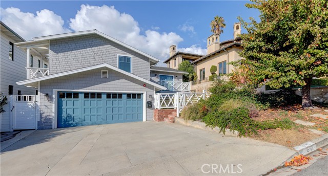 641 11th Street, Manhattan Beach, California 90266, 3 Bedrooms Bedrooms, ,4 BathroomsBathrooms,Residential,Sold,11th,SB22252557