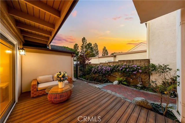 Detail Gallery Image 42 of 69 For 54 Willow Tree, Irvine,  CA 92612 - 4 Beds | 3 Baths