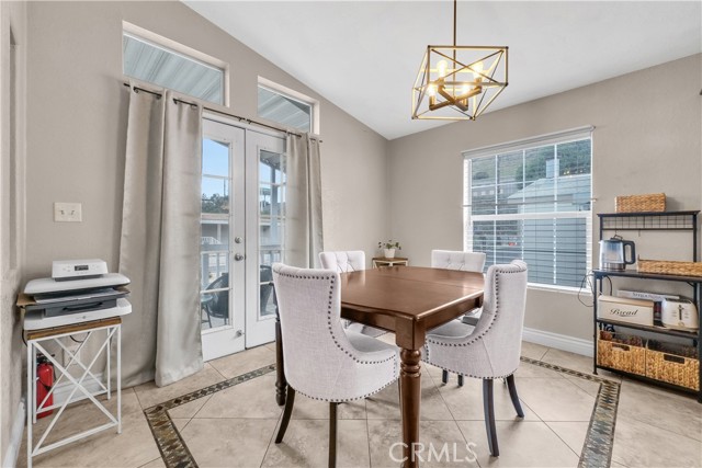 Detail Gallery Image 9 of 39 For 4901 Green River Rd #102,  Corona,  CA 92878 - 4 Beds | 2 Baths