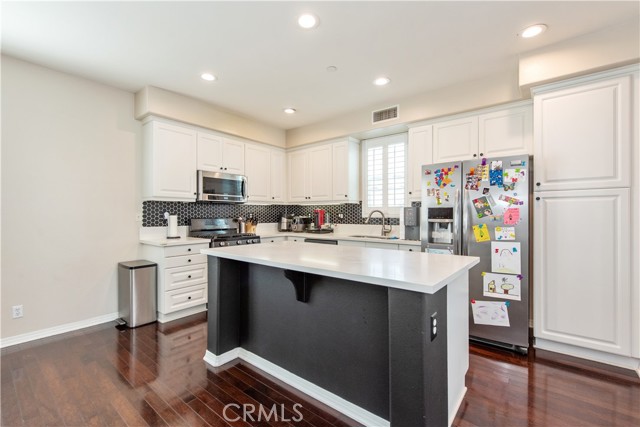 Detail Gallery Image 7 of 35 For 11 Travis Rd, Buena Park,  CA 90621 - 3 Beds | 3/1 Baths