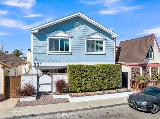 Detail Gallery Image 42 of 54 For 331 Walnut St, Newport Beach,  CA 92663 - 5 Beds | 5/1 Baths