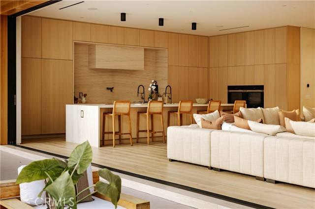 5461 Bothwell Road, Tarzana CA: https://media.crmls.org/medias/57ab2d52-338e-4386-99e5-bcd42a5cdc23.jpg