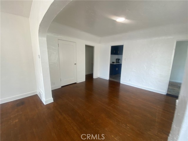 Detail Gallery Image 9 of 18 For 2338 N Cahuenga Bld, Los Angeles,  CA 90068 - 2 Beds | 1 Baths