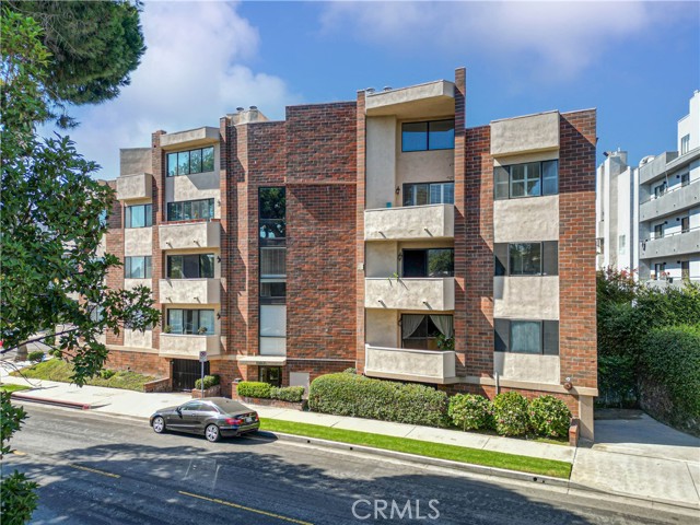 1567 Westholme AVE Unit: 4A