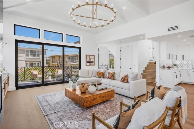 924 17th St, Hermosa Beach CA: https://media.crmls.org/medias/57ac1f86-7d32-4e7e-863a-585b0dd89baa.jpg