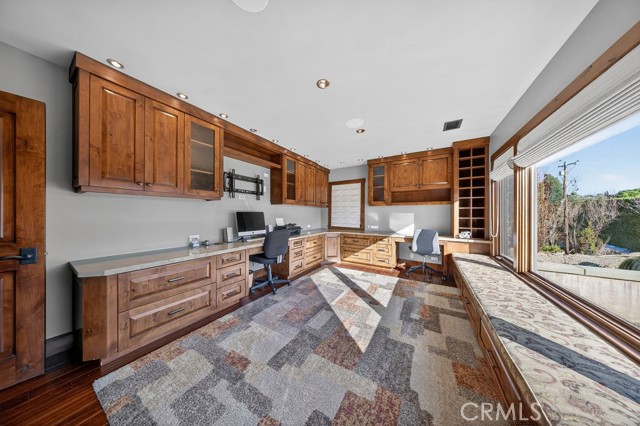 Detail Gallery Image 39 of 64 For 11159 Mcvine, Sunland,  CA 91040 - 4 Beds | 4 Baths