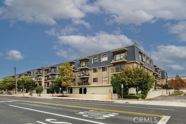 12400 Montecito Road, Seal Beach CA: https://media.crmls.org/medias/57ad0202-fc6a-4be2-a80a-8da72e3aefd2.jpg